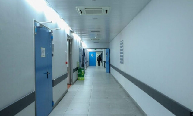 Θεσσαλονίκη: Στην εντατική ο 18χρονος που υπέστη ανακοπή ενώ έπαιζε ποδόσφαιρο