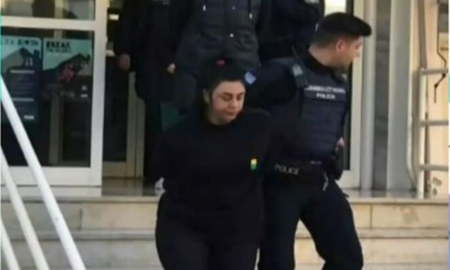 Super Κική: Άνδρας καταγγέλλει ότι ξυλοκοπήθηκε από άτομο του περιβάλλοντός της - Έδειξε τα σημάδια