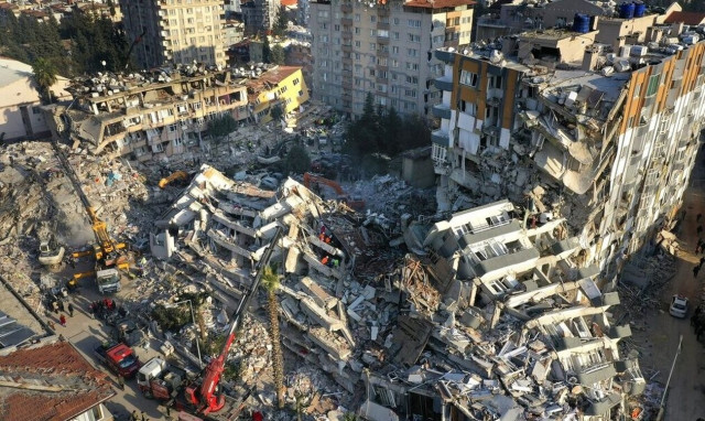 Τουρκία: Δύο νέοι σεισμοί ξύπνησαν τον εφιάλτη - Νεκροί, τραυματίες και εγκλωβισμένοι