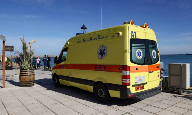 Ηράκλειο: Η στιγμή που ανασύρεται η σορός του 67χρονου ναύτη