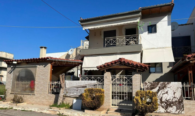 Πυροβολισμοί με Καλάσνικοφ στη Μάνδρα: Ανθρωποκυνηγητό για τους δράστες