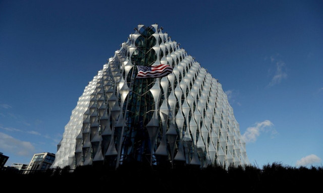 Λονδίνο: Συναγερμός στην πρεσβεία των ΗΠΑ - Απομακρύνεται το προσωπικό