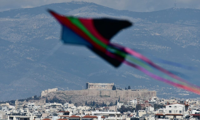 Προσοχή στο πέταγμα του χαρταετού - Συμβουλές από τον ΔΕΔΔΗΕ