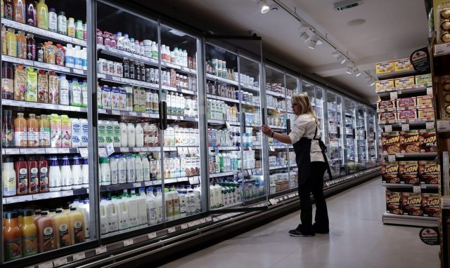 Νέες αυξήσεις βλέπουν στελέχη των σούπερ μάρκετ