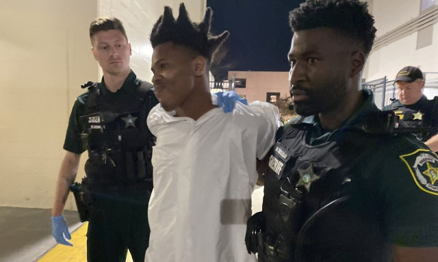 ΗΠΑ: Τρεις νεκροί από πυρά 19χρονου κοντά στο Ορλάντο - Ο δράστης συνελήφθη