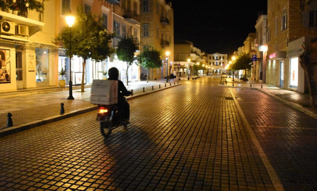 Σέρρες: Κλέβουν παραγγελίες με φαγητά από ντελιβεράδες