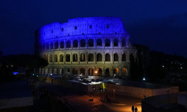 Διαδηλώσεις υπέρ της Ουκρανίας σε πολλές πόλεις της Ευρώπης             