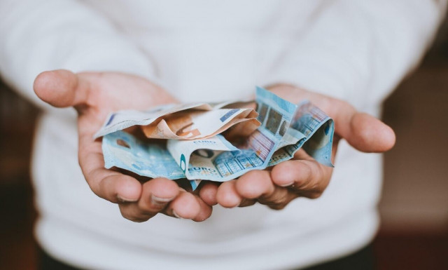 Έρχονται νέες φορολογικές ανάσες για μισθωτούς, συνταξιούχους, αγρότες και ιδιοκτήτες ακινήτων