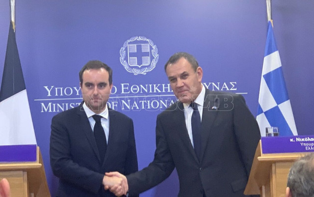 Σε εγκάρδιο κλίμα η συνάντηση Παναγιωτόπουλου με τον Γάλλο ΥΠΑΜ - Τι συζήτησαν για τα εξοπλιστικά