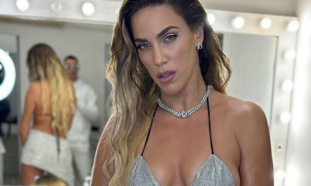 Κατερίνα Στικούδη: Ποζάρει με διάφανο κορμάκι και αναστατώνει το Instagram