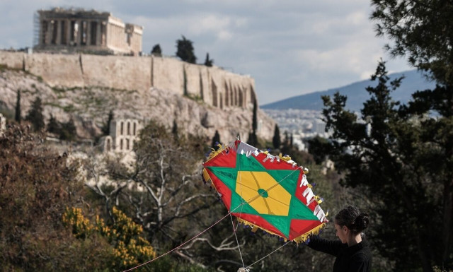 ΔΕΔΔΗΕ - Προσοχή: Τι να μην κάνετε αν μπλεχτεί ο χαρταετός σε ηλεκτροφόρα καλώδια