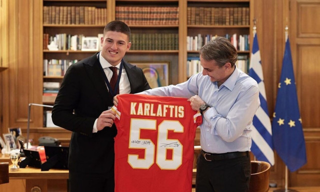 Γιώργος Καρλαύτης: Συναντήθηκε με τον Κυριάκο Μητσοτάκη ο Έλληνας άσσος του NFL