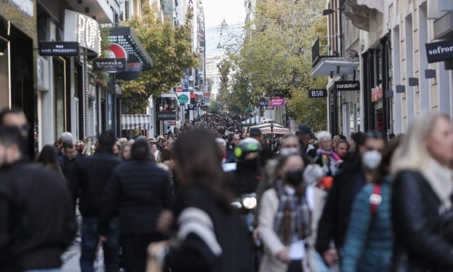 Κατώτατος μισθός: Τα σενάρια για την αύξηση - Τι λένε οι νέοι