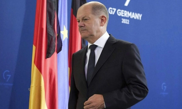 Γερμανία: Η δημοσιογράφος Λίντα Ζερβάκη φέρεται να έλαβε χρήματα για συνέντευξη με τον Όλαφ Σολτς