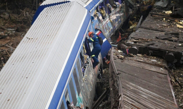 Σύγκρουση τρένων στα Τέμπη: Το Newsbomb.gr στον τόπο της τραγωδίας (pics)