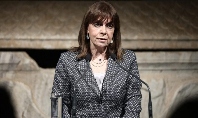 President Sakellaropoulou at the site of the train crash