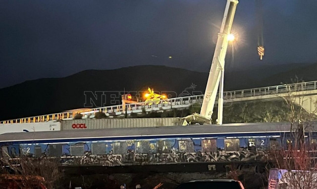 Τέμπη: Συγκλονίζει νεαρός που διέσωσε 16 συνεπιβάτες του - «Ήταν σαν πύρινη κόλαση»