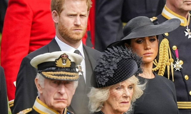Βρέτανια: Ο βασιλιάς Κάρολος κάνει έξωση στον πρίγκιπα Χάρι και τη Μέγκαν Μαρκλ