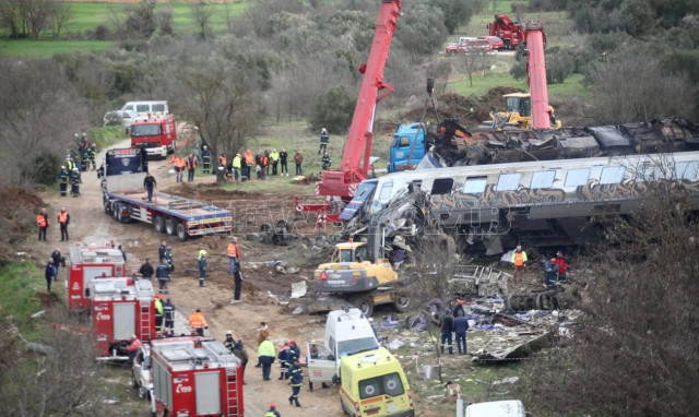 Σύγκρουση τρένων Τέμπη: Συγκλονίζει ο Δήμαρχος Τεμπών στο Newsbomb –«Άμορφη μάζα τα 3 πρώτα βαγόνια»