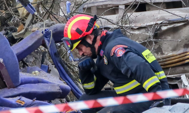 Τριήμερο εθνικό πένθος για την τραγωδία στα Τέμπη: Τι ισχύει και πόσες φορές έχει κηρυχθεί στη χώρα
