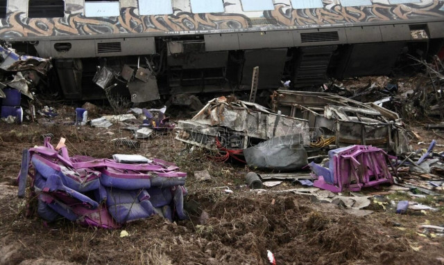 Τέμπη: Συγκλονίζουν οι ιστορίες των Ελλήνων διασωστών - Οι δραματικές ώρες στα συντρίμμια