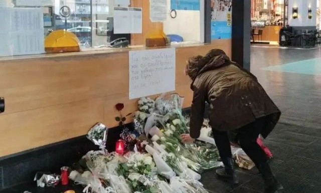 Τέμπη: «Να πληρώσουν όλοι», ζητά εργαζόμενη που είχε ρεπό την ημέρα της τραγωδίας