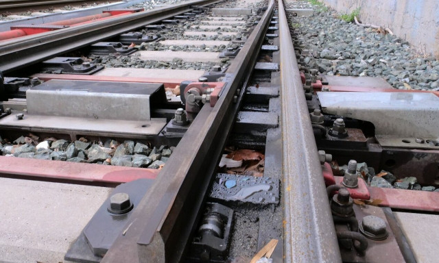 Τέμπη: Τα λάθη του σταθμάρχη, το ψέμα που αποκαλύφθηκε και η δυνατότητα να αποτρέψει την τραγωδία