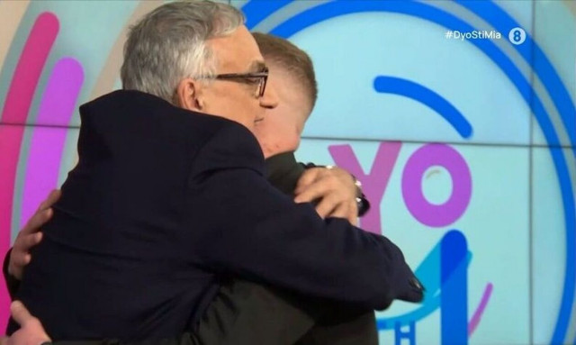 Τέμπη: Συγκινήθηκε ο Σούρας με τον Αλικανιώτη - «Μπράβο ήρωά μου, μπράβο παιδί μου»