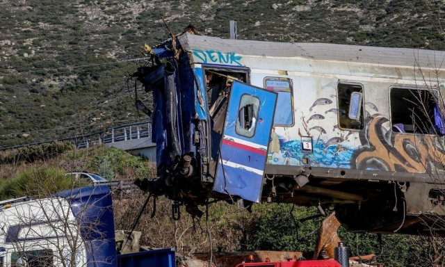 Τέμπη - ΝΔ: Παρουσιάζουν τον σταθμάρχη ως «ρουσφέτι» υπουργού - Η αθλιότητα έχει τα όριά της