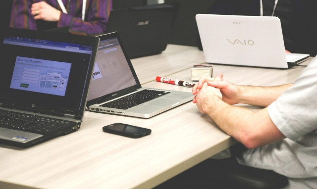 Κατώτατος μισθός: Πόσο θα αυξηθεί από 1 Απριλίου - Τι προτείνουν οι φορείς