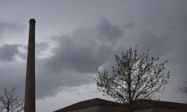 Καιρός meteo: Βροχές και καταιγίδες την Τρίτη (7/3) - Πού θα είναι έντονα τα φαινόμενα
