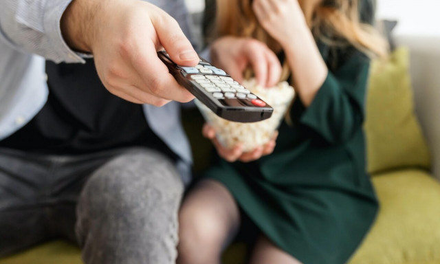 Αυτό είναι το σήριαλ που υπογράφει η μητέρα της Κόνι Μεταξά