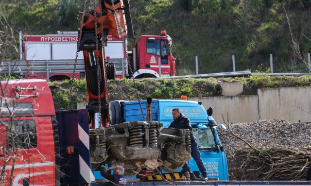 Τέμπη: «Καρφώνει» τους συνάδελφους του που έφυγαν νωρίς – Όλη η απολογία του σταθμάρχη