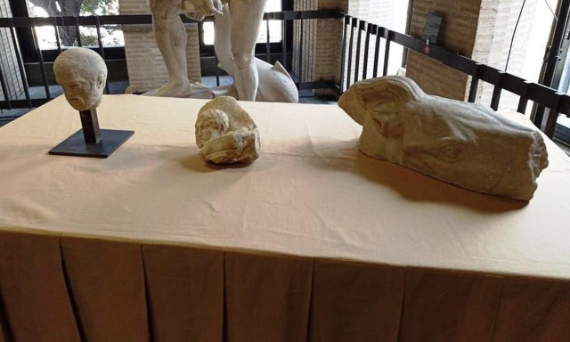 Γλυπτά του Παρθενώνα: Το Βατικανό επιστρέφει τρία θραύσματα στην Ελλάδα