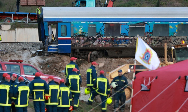 Τρένα: Χωρίς σταθμάρχη διαδρομή 4 ωρών  - Οι τυφλές διαβάσεις και οι κατολισθήσεις