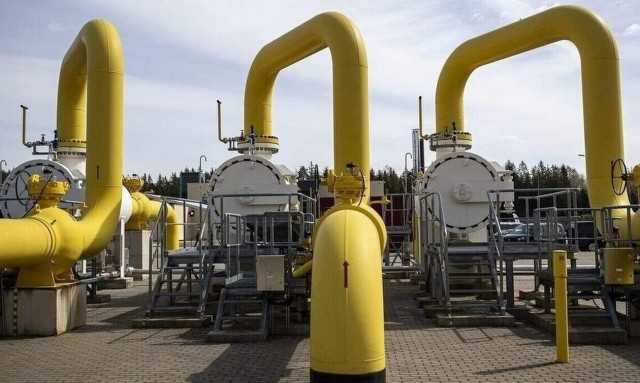 Natural gas prices for households in Athens fell 23% in February