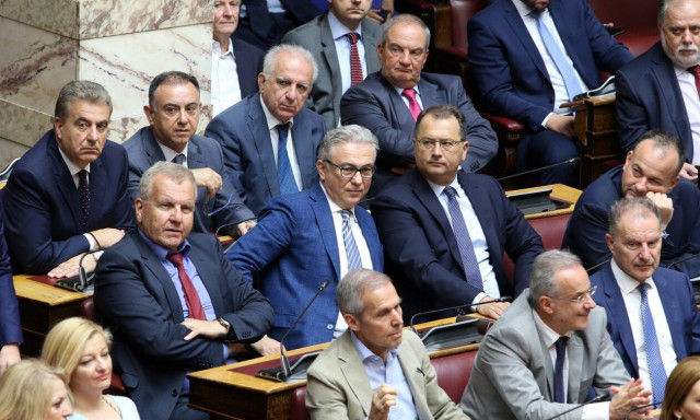 Καραμανλής κατά Ρουσόπουλου για το «άδειασμα»... Καραμανλή