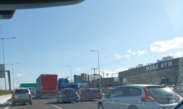 Κίνηση: Τροχαίο στον Κηφισό - «Κολλημένοι» οι οδηγοί στο ρεύμα προς Λαμία