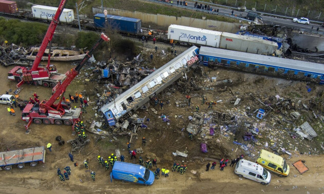 Τέμπη: Οι νέες ποινικές διώξεις και ο δεύτερος σταθμάρχης στα πρωτοσέλιδα των εφημερίδων