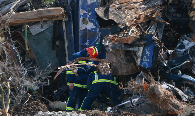 Τέμπη: Η ώρα αλλαγής βάρδιας των σταθμαρχών τροποποιήθηκε μετά τη σύγκρουση των τρένων