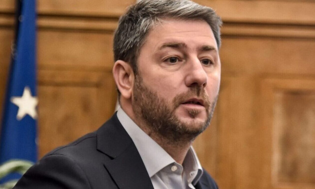 Androulakis and group of S&D MEPs visit refugee network 'Melissa' in Athens