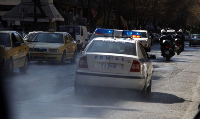 Νέο Ηράκλειο: Γονείς έδωσαν τσάντα με 30.000 ευρώ σε απατεώνες για να χειρουργηθεί η κόρη τους