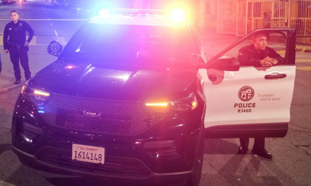 ΗΠΑ: Η στιγμή που 5 αστυνομικοί στη Γιούτα ρίχνουν «βροχή» τις σφαίρες σε 25χρονο