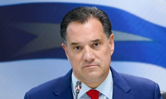 Γιάνης Βαρουφάκης: Οι ευχές του Άδωνι Γεωργιάδη για περαστικά μετά τον τραυματισμό του στα Εξάρχεια