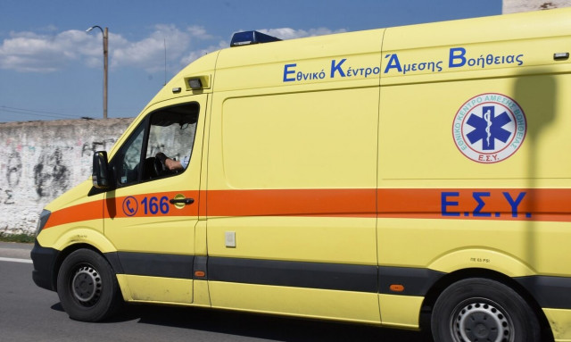 Σαλαμίνα: Έπεσε με το αμάξι του στη θάλασσα και πνίγηκε