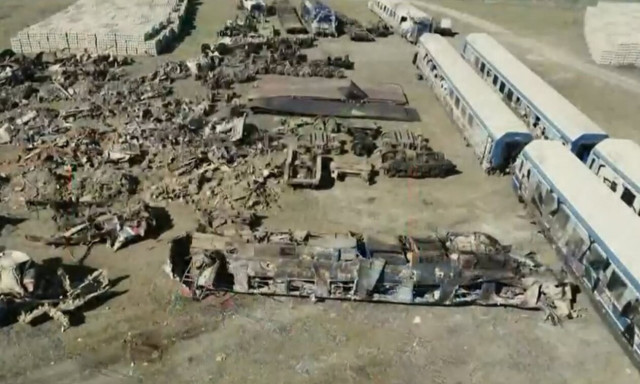 Τραγωδία στα Τέμπη: Τα φρικτά απομεινάρια του τραγικού δυστυχήματος