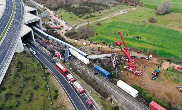 Τέμπη: Με τεστ DNA μπορεί να βρεθεί το «χέρι» που παραποίησε το χαρτί με τις βάρδιες των σταθμαρχών