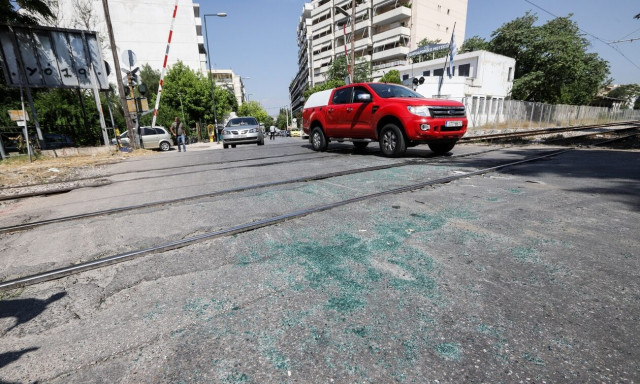 Σεπόλια: «Κίνδυνος θάνατος» οι μπάρες σε σιδηροδρομική διάβαση που ανεβοκατεβαίνουν χειροκίνητα