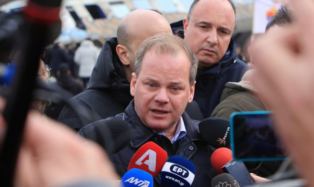 Ο Κώστας Καραμανλής για τις πιέσεις να παραιτηθεί: Γιατί να χρεωθώ εγώ τα λάθη των προηγούμενων;