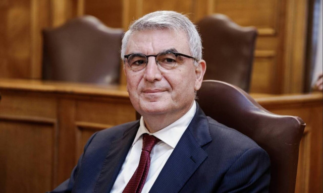 Τέμπη - Χατζηδάκης: Η κόρη του υφυπουργού Τσακλόγλου ταξίδεψε με το προηγούμενο τρένο